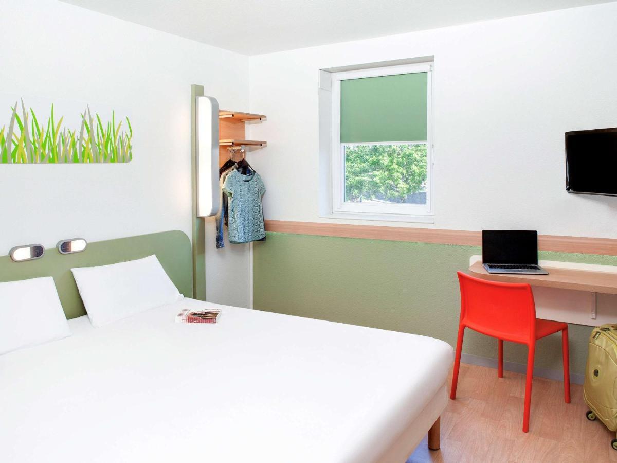 Ibis Budget Clermont Ferrand Centre Montferrand Exterior foto